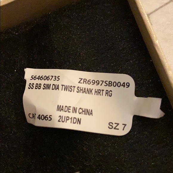 Ring - Picture 3 of 3